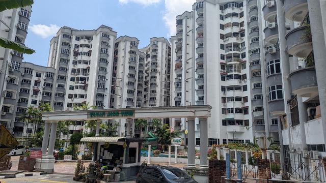 Taman Jade View Glugor. Master Bedroom attach with toilet. 1