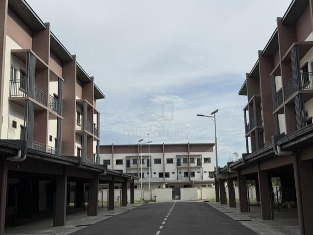 D' Everglades Ph 1 Townhouse Upper Unit For Sale 1