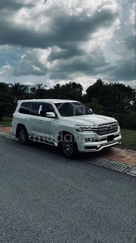 2008 Land Cruiser LC200 4.7 AX (2012 Facelift) - 1