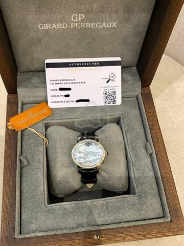 Carousel Image