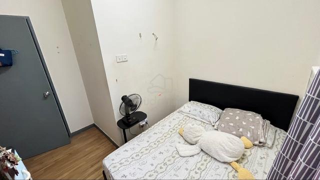FEMALE Single room 1