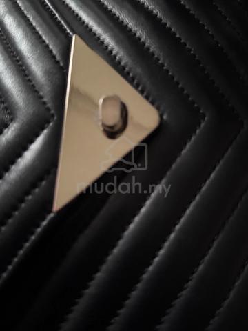 Preowned handbag for sale - photo 4 of 5