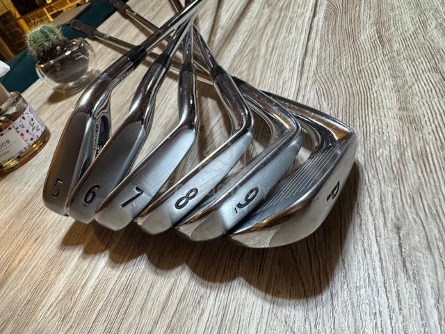 Titleist AP2 Iron Set - photo 3 of 4