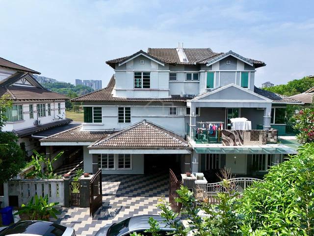 RENOVATED 🔥2.5 Storey SemiD @ Subang Alam, Seksyen 27, Shah Alam 1