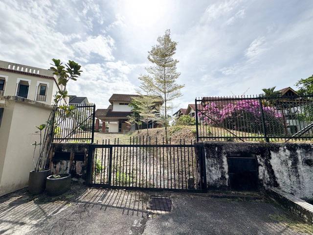 GOOD LOCATIONš„ Bungalow Taman Tun Abdul Razak Ampang 8801sqftāļøNEGO 1