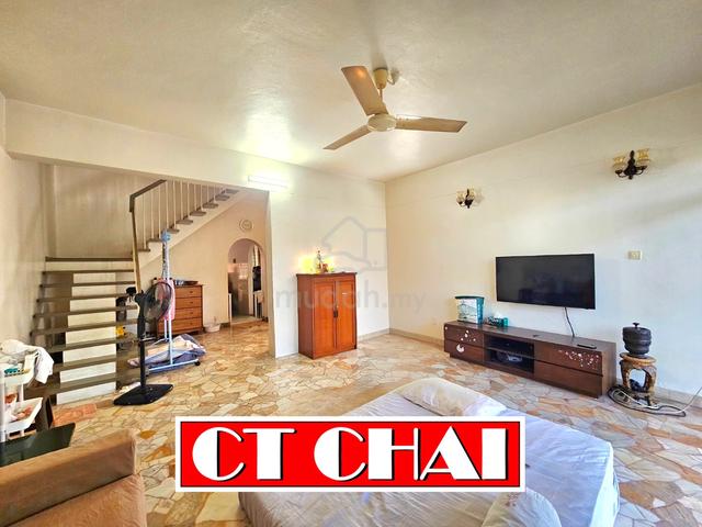 L/A: 3,015sf (CONCRETE) 2-STY SEMI-D ISLAND PARK GREENLANE GLADES 1