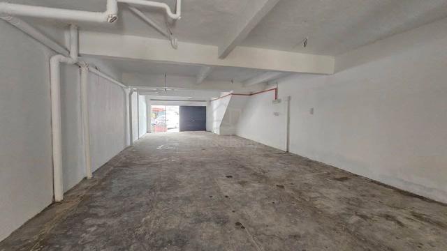 Hot Area ~ G-Floor Shoplot @ Tmn Sri Andalas , Klang For Rent ~ 1
