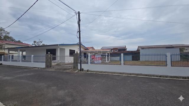 Large Detached House on 29pts Land with Storage Yard | Jalan Arang 1