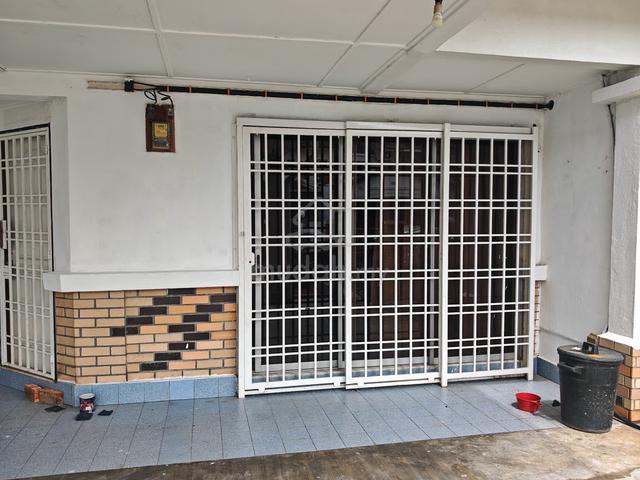For Rent Double Storey terrace House @ Indahpura 1