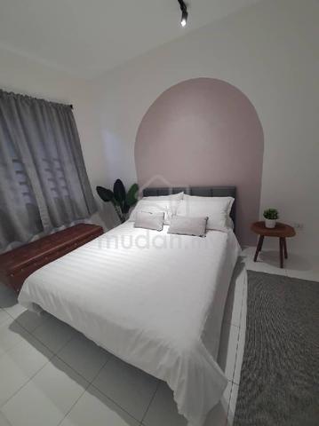 Rose Apartment 2