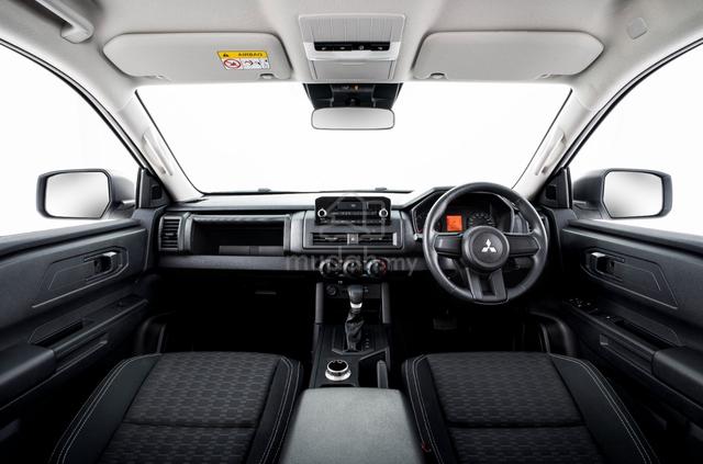 Mitsubishi Triton AUTO 4X4 Baru - 3