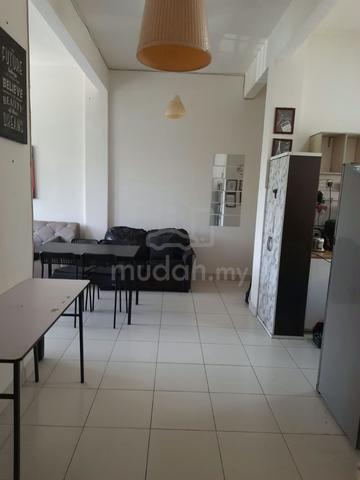 Dahlia Court Apartment (Salak Tinggi) 1