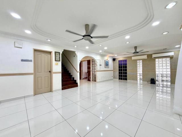 Renovated Semi Detached at Jalan Sultan Musa Ghiathudin, Seksyen 9, S 1