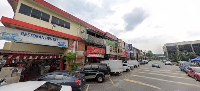 taman melawati jalan negara 3 sty shoplot , main row , 22x80, freehold 1