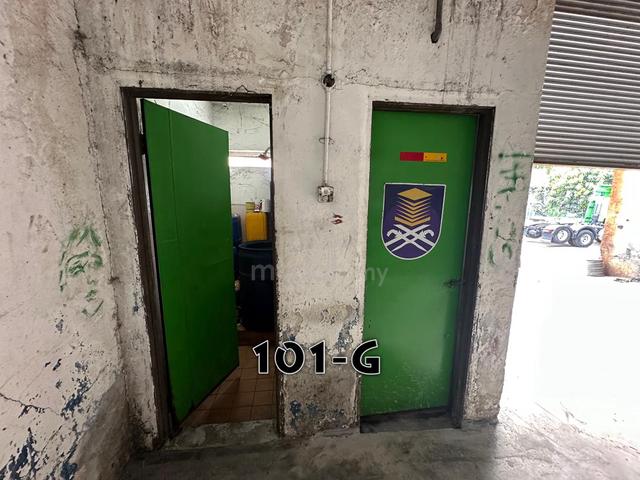 Norhtport Port Klang 1.5 Storey Link Factory 30x100 Facing open 1