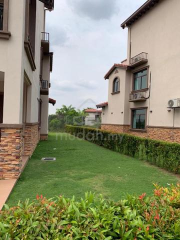 SPACIOUS 3 Storey Superlink Diamond Residence, Semenyih 2