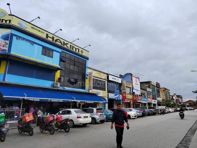 Shah Alam Seksyen 7 kedai dekat Uitm sekolah masjid jakel lrt3 rumah 1