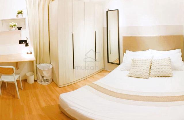 Batu pahat| Room for rent | Fully Furnished |  Female only 1