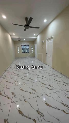Selangor Klang Partially Furnished Terraced House For Rent 1