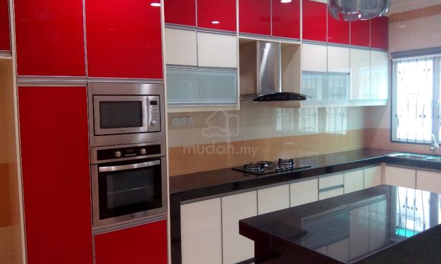 Freehold | 3 Storey | Renovated & Furnished | 5R4B 1