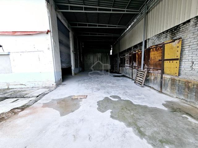 FREEHOLD FACING OPEN 7200ft Semi D Factory Warehouse Nilai 3 1