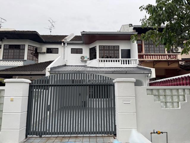 Taman Daya Double Storey 4 Bed Fully Furnished Mount Austin 1