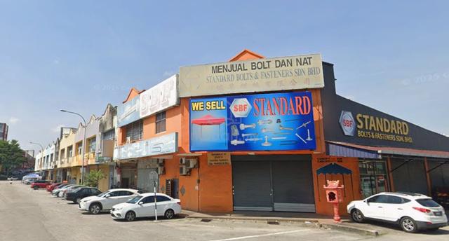 1.5 Sty Adjoining Factory @Tmn Bukit Serdang for Sale 1