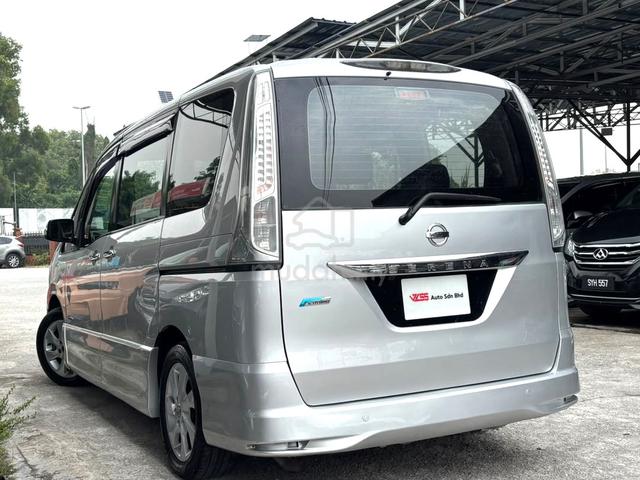 Nissan SERENA 2.0 HIGH-WAY STAR C26 MPV - 2