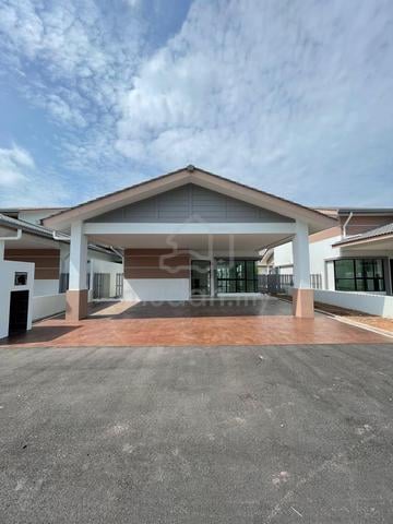 Semi-D House for sale 1