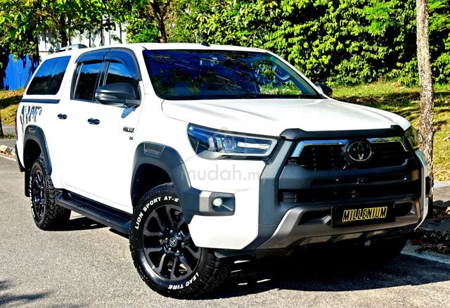 2020 Toyota HILUX 2.8 ROGUE BLACK EDITION (A) - 4