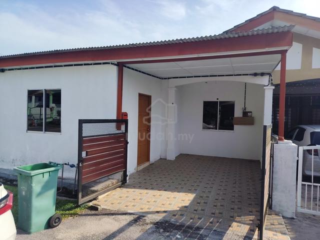 Rumah Teres di Port Dickson End Lot untuk disewa 1