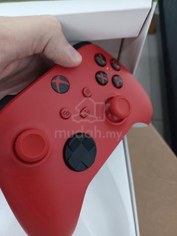Red Wireless XBox controller  - photo 6 of 6