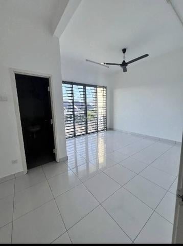 Lunas/Kulim Rental house. Near BKE. Near Hi teach 1