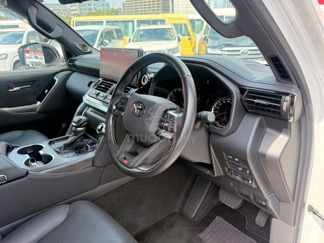 2023 Toyota Land Cruiser 300 GR-Sport 3.5 Petrol - 5
