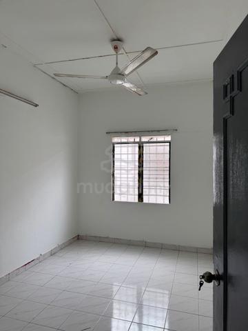 Taman Klang Utama 2sty 18x55 partial furnish 1