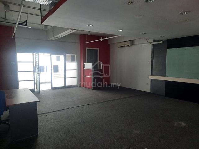 Metropolitan Square office, West Wing, Partia furnished 1