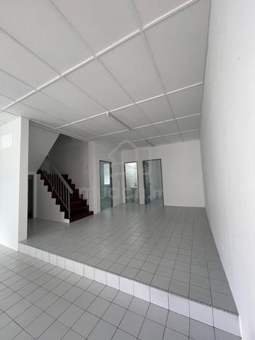 Double Storey Intermediate Terrace House at Sunny Hill, 3rd Mile Kch 1