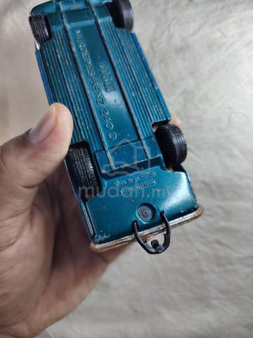 Carousel Image