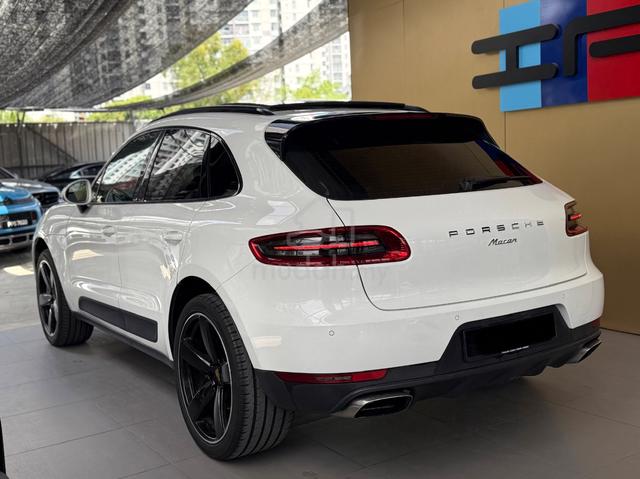 2015 Porsche MACAN 2.0 SUV Sport Chrono P/Roof - 2