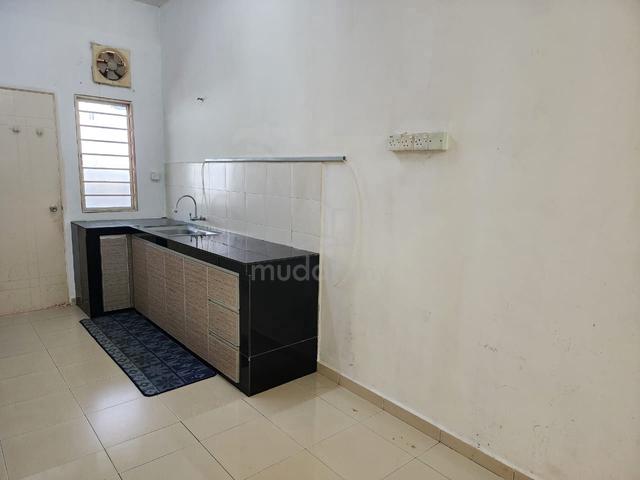 Rumah Teres Setingkat 1,400 sqft | 3 Bilik 2 Bilik Air | Nusari Aman 1 1