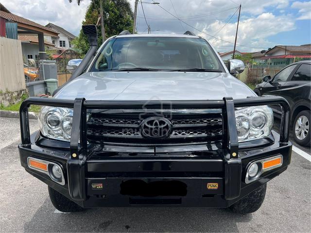 2009 Toyota FORTUNER 2.7 V TRD FACELIFT (PETROL) - 3