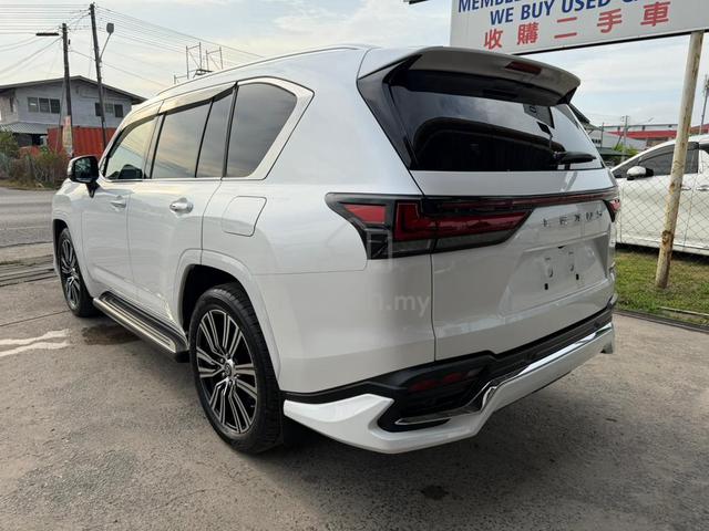 2023 Lexus LX600 with Modellista Bodykit 7 Seater! - 4