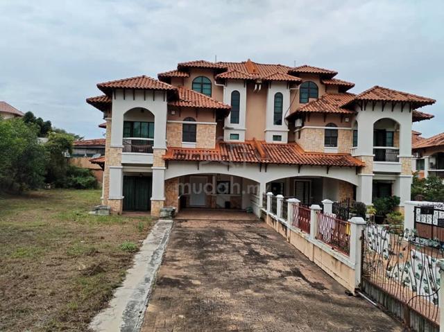 Below Market Value, Rumah Semi-D 2.5 Tingkat Di Shah Alam 9860 sq.ft 1