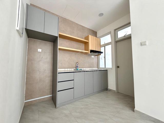 Senai Garden Apartment 1