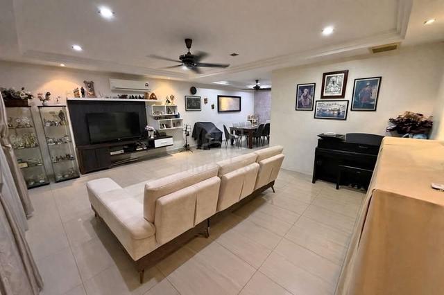 Bandar Bukit Tinggi 2 Klang 2 Storey 20x70 Renovated Ktichen Extended 1