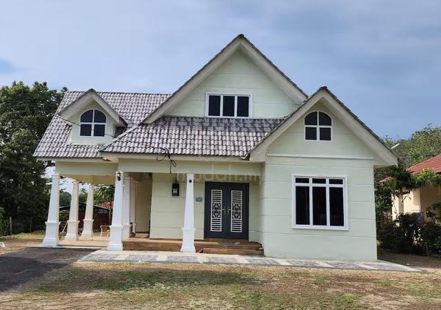 1.5 Tingkat Cottage 1