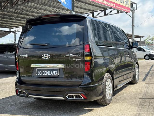 2016 Hyundai GRAND STAREX 2.5 ROYALE FACELIFT (A) - 2