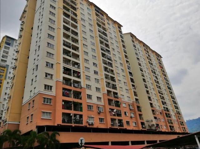 Lakeview Apartments 1
