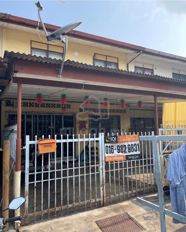 Fully renovated Taman Tas 2 story medium cost House 1