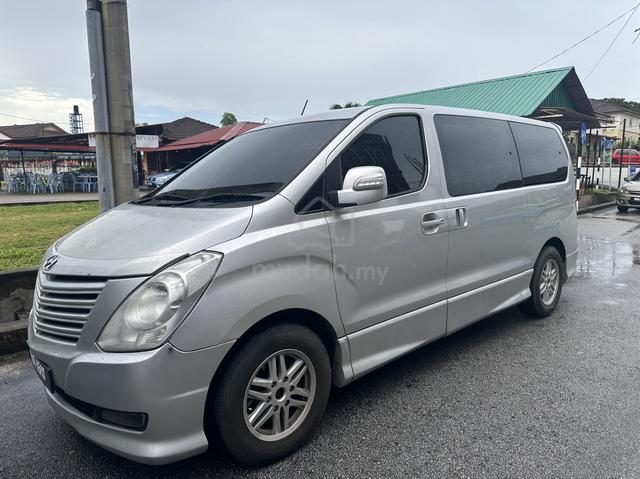 2010 Hyundai GRAND STAREX 2.5 ROYALE (A) - 1